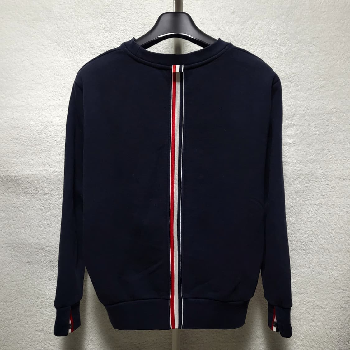 [정품] 3 / 톰브라운 백삼선 맨투맨  상품이미지1