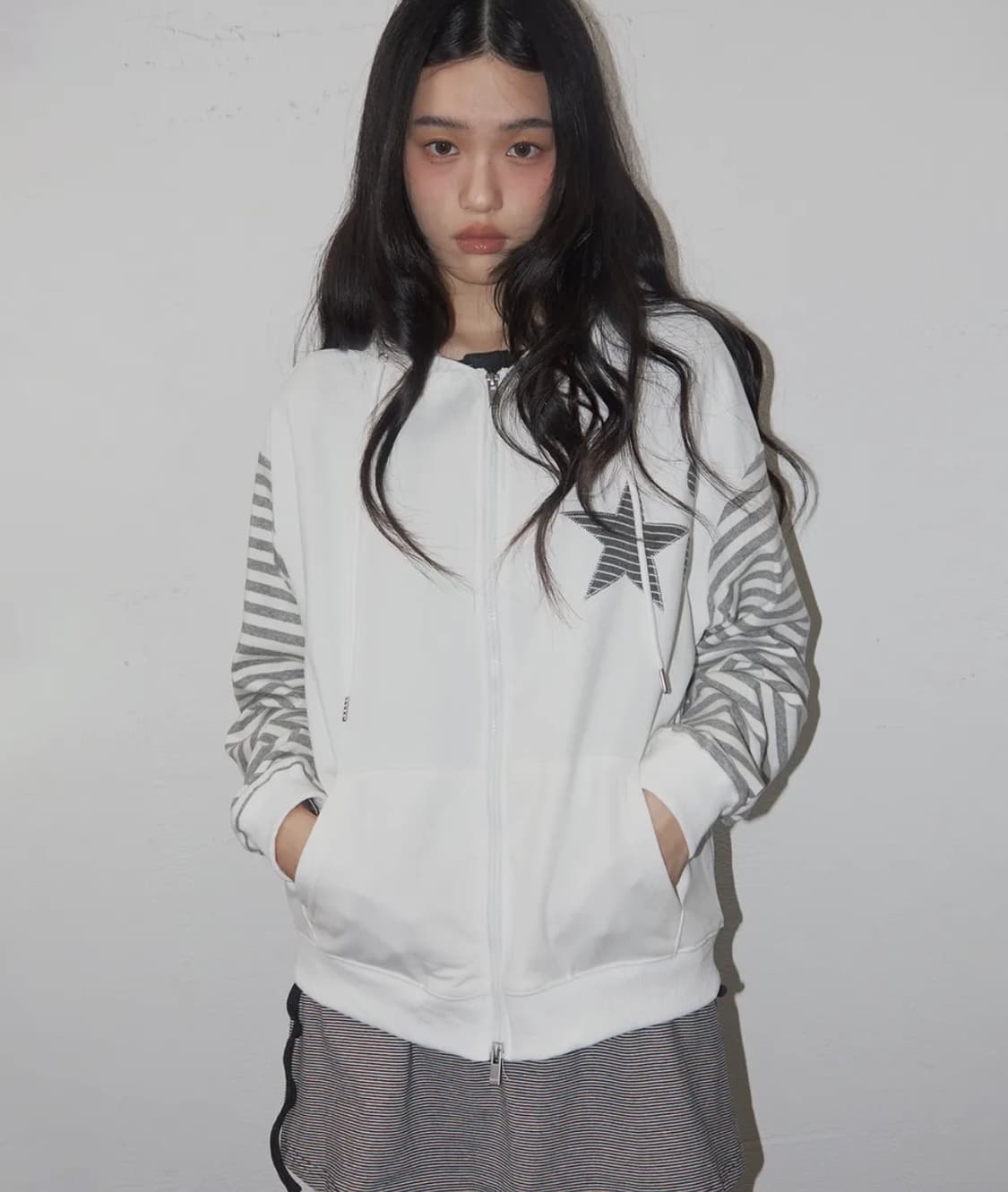 썸플레이스 스타 스트라이프 후드집업 상품이미지1