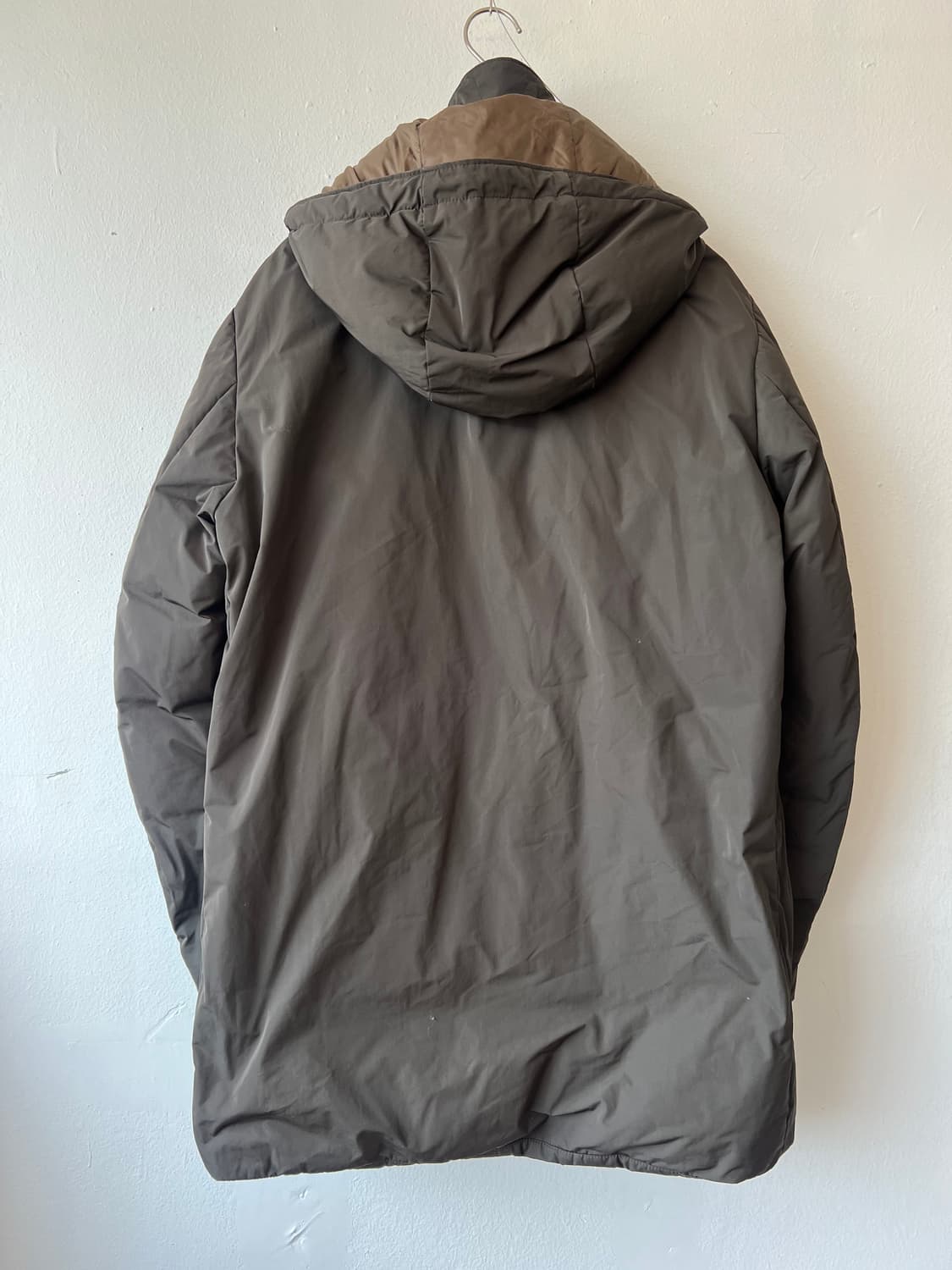 몽클레어 남성 카키 구스다운패딩 후드패딩점퍼 상품이미지2