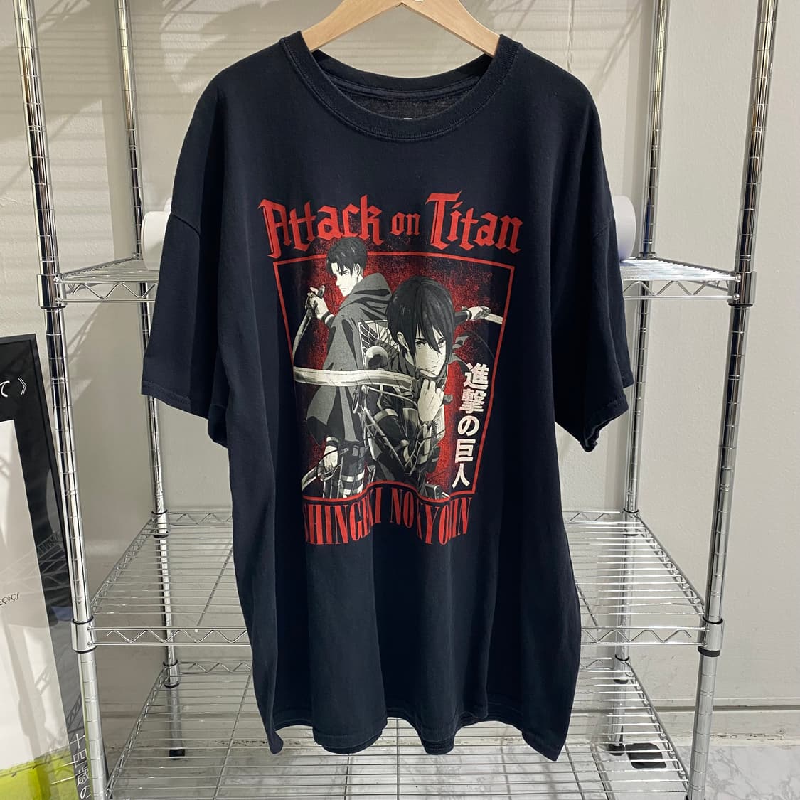 진격의거인 오피셜 애니메이션 티셔츠 상품이미지1