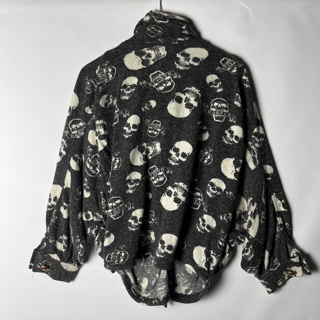 [DIG DEEP] 디그딥 스컬 니트 집업가디건 상품이미지2