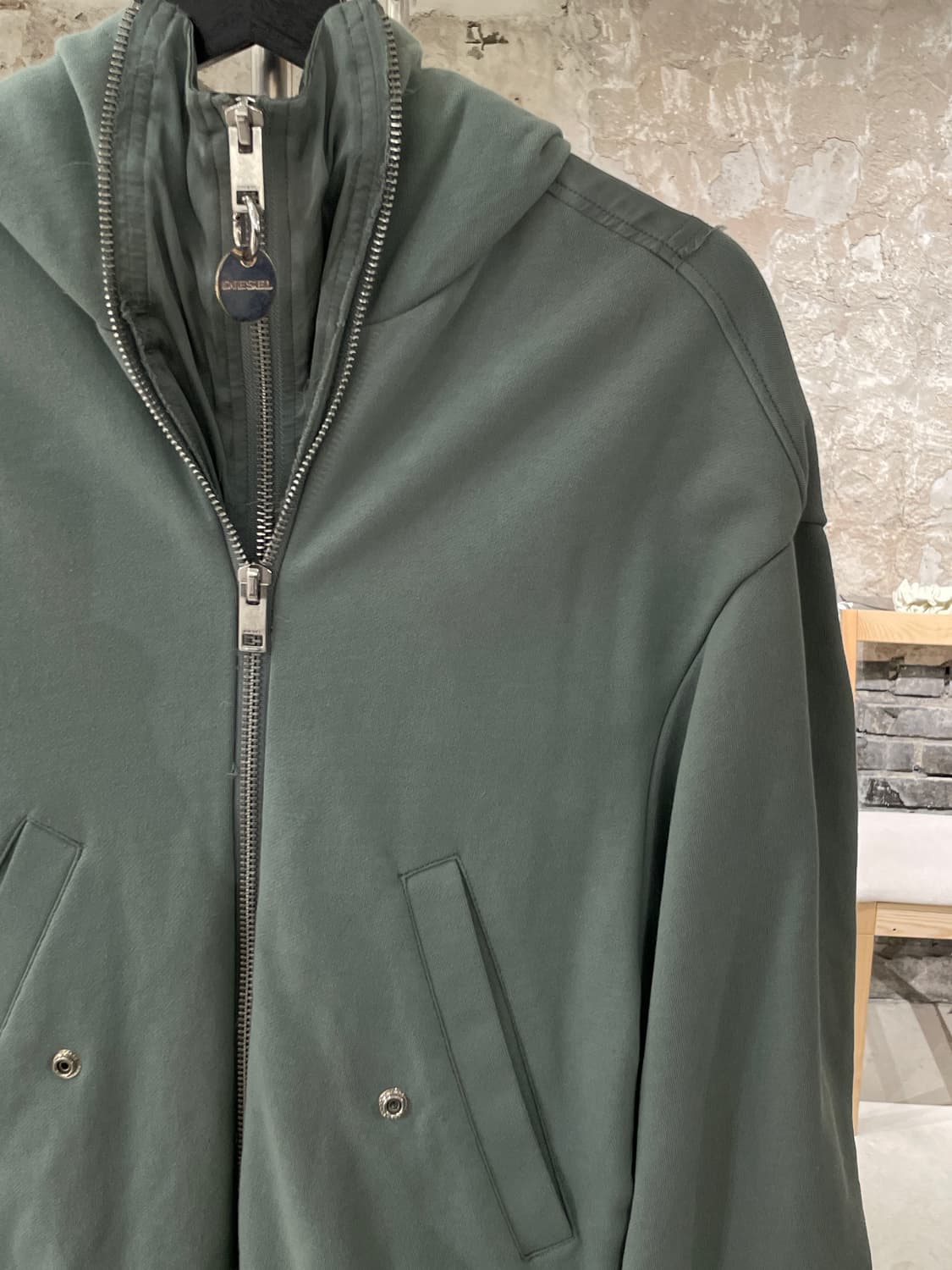 디젤 민트 그린 백 패널 레이어 드레이핑 슬리브 후디 집업 상품이미지3