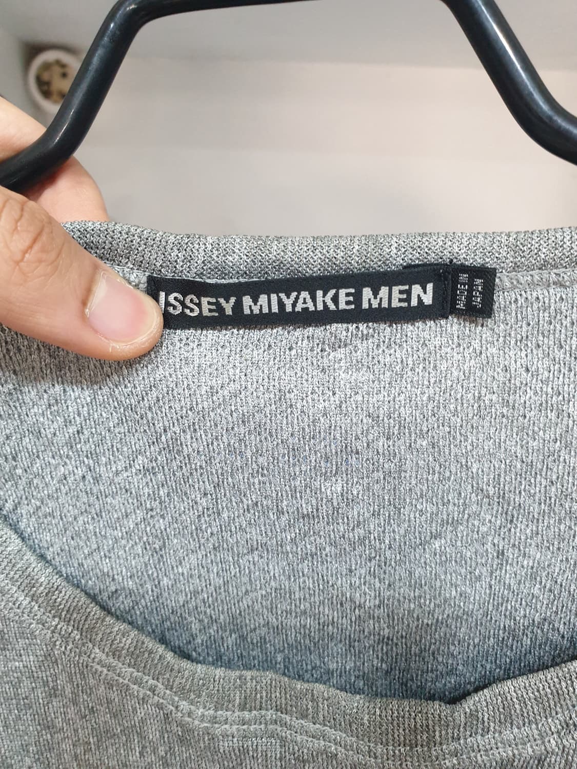 이세이미야케 18fw 그레이 니트 3사이즈 상품이미지3
