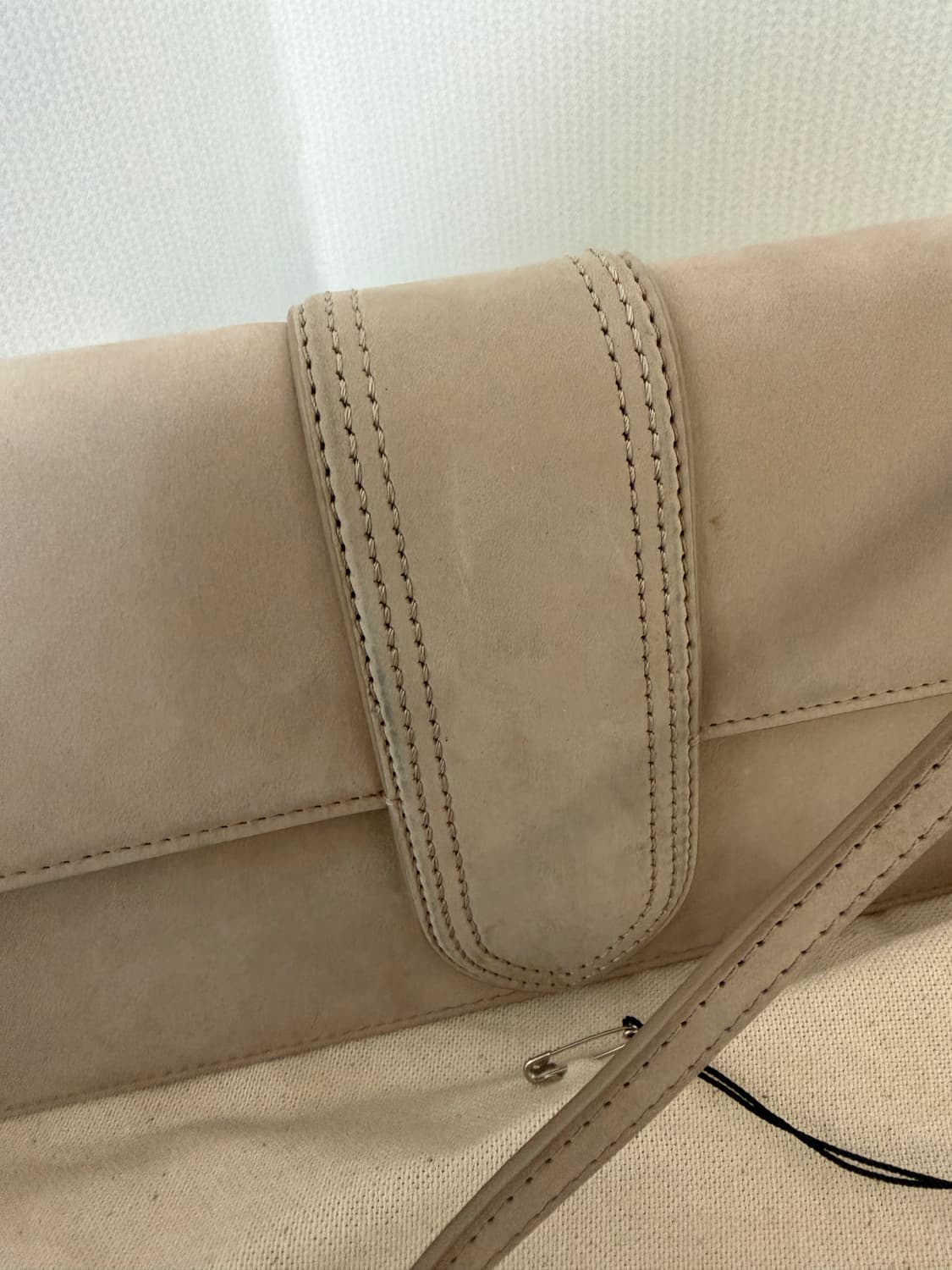 자크뮈스 밤비노 롱 플랩 스웨이드백 상품이미지2