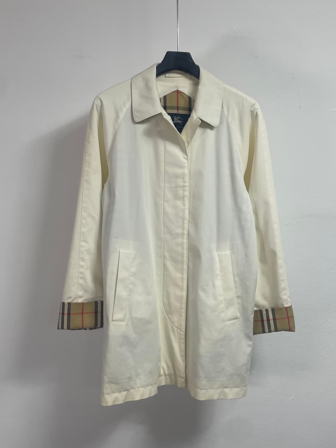 버버리 크림아이보리 노바체크 하프 자켓 (on.148) 상품이미지1