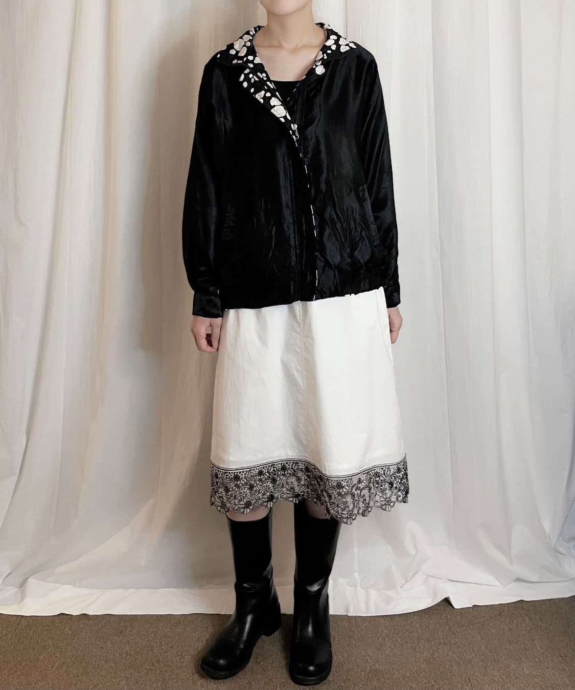 Flower Lace Detail Midi Skirt - White 상품이미지3