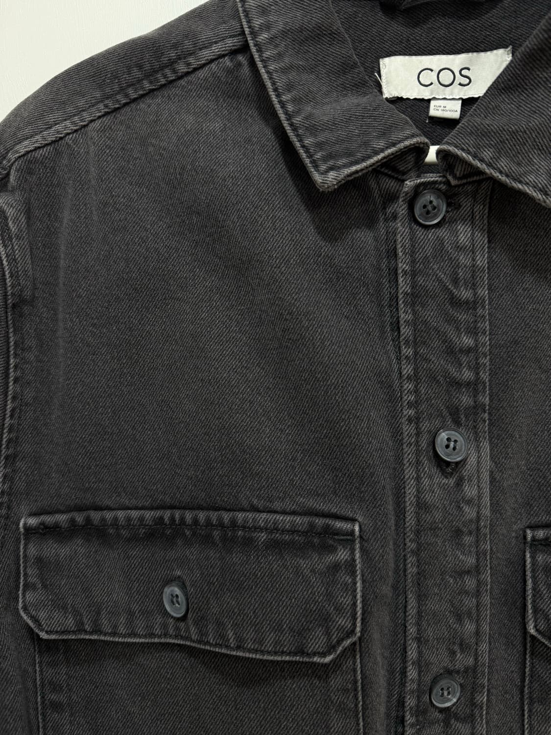 COS 블랙 데님 셔츠 상품이미지2