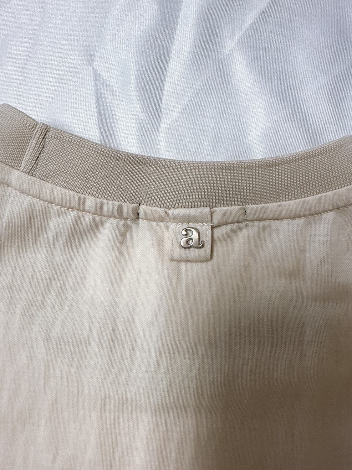 알레그리 아이보리 린넨라이크 라운드 티셔츠(m/105) 상품이미지6