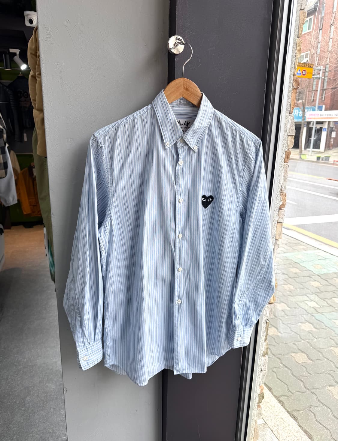 M/ 꼼데가르송 블랙하트 스트라이프 셔츠 상품이미지3