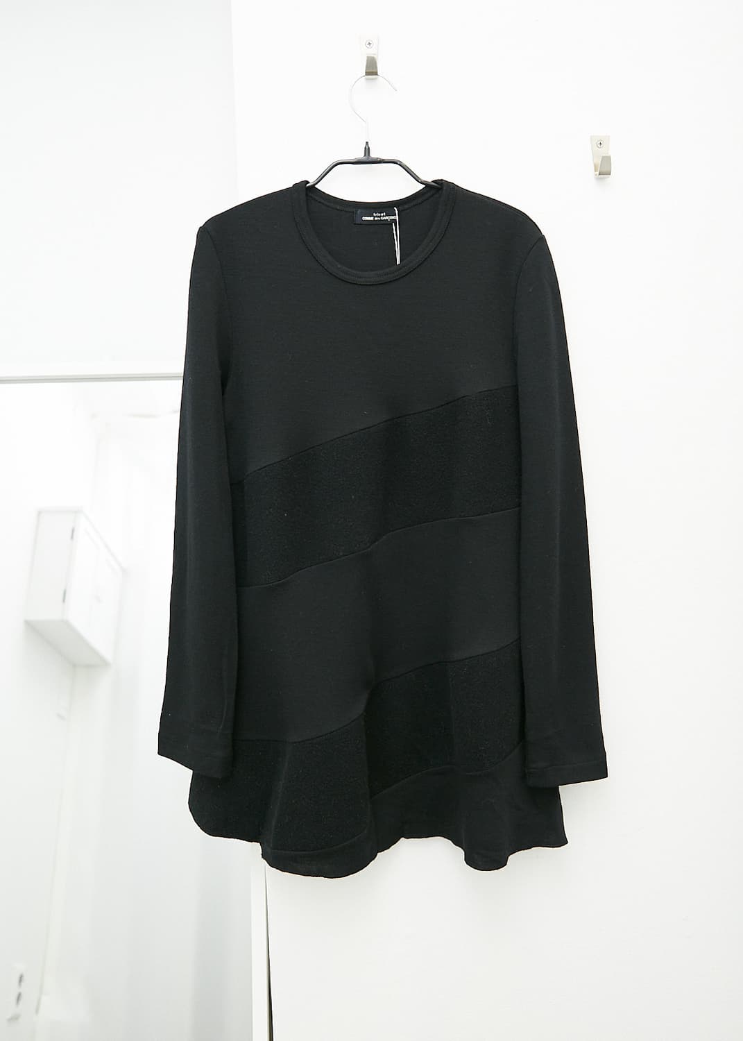 Diagonal Detail Knit Top 상품이미지1