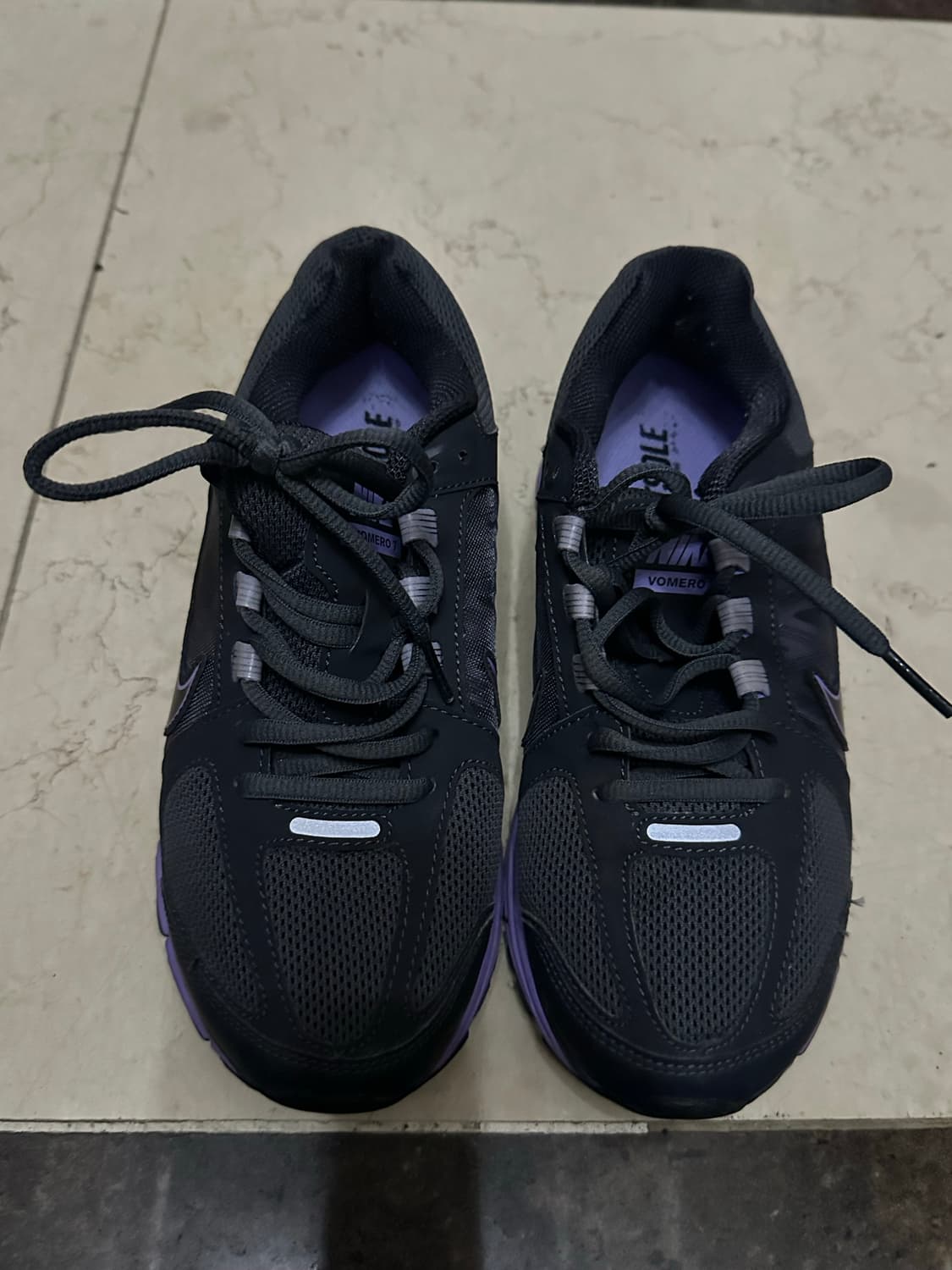 새상품) 나이키 VOMERO 7 여성 정품 런닝화 235mm 상품이미지5
