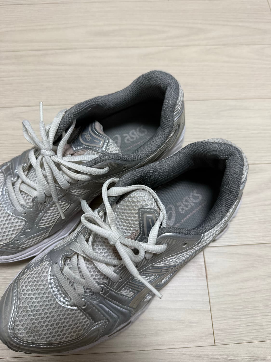  아식스 GEL 스니커즈 실버 / 245 상품이미지3