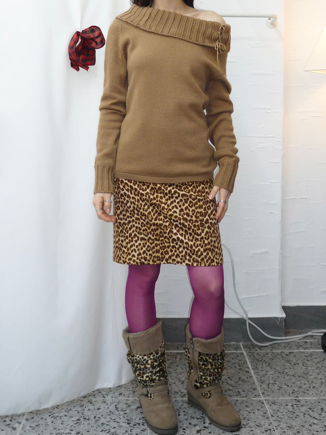 Folded neck off-shoulder knit 상품이미지2