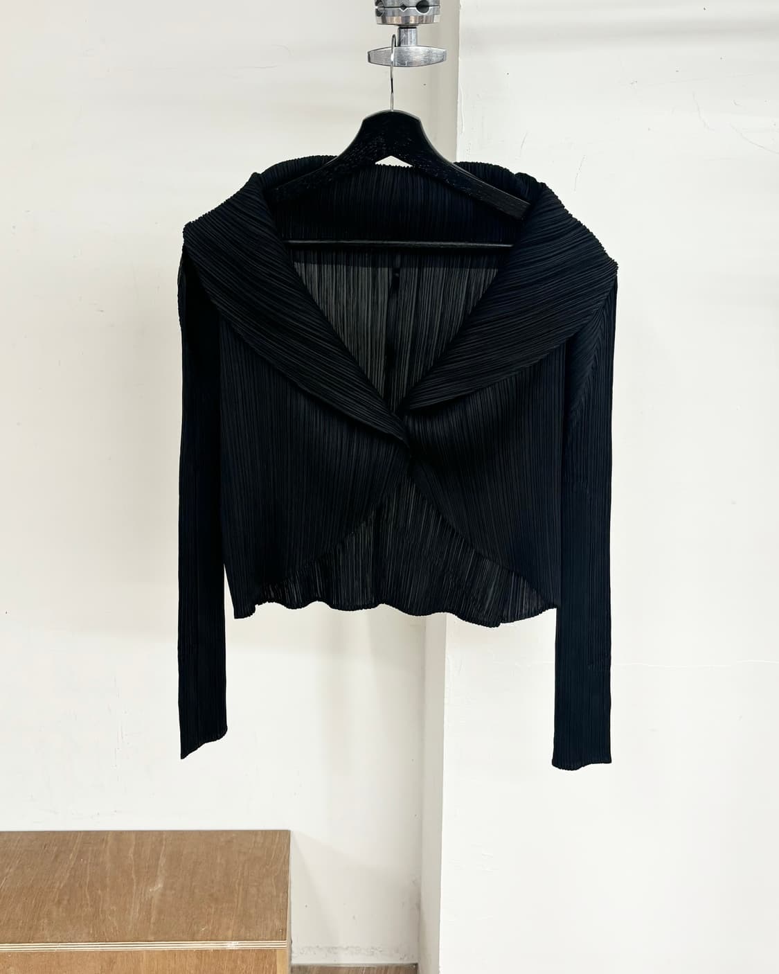 플리츠 플리즈 블랙 숄 카라 플리츠 가디건 상품이미지1