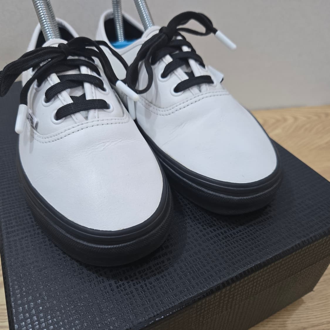 235 반스 어센틱 검솔 화이트 블랙 상품이미지5