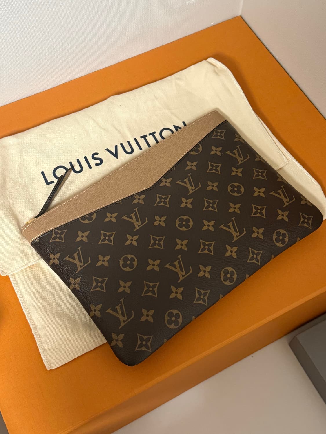 루이비통 모노크램 클러치 상품이미지2