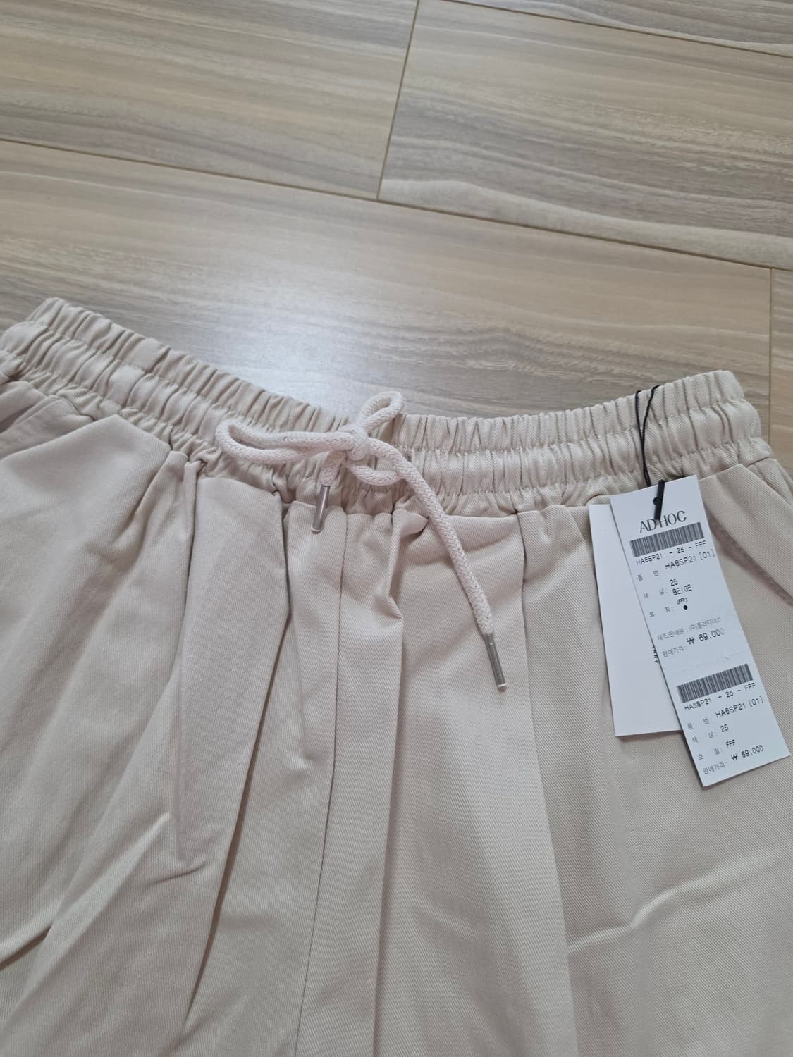 애드호크버뮤다팬츠밴딩반바지베이지 상품이미지3