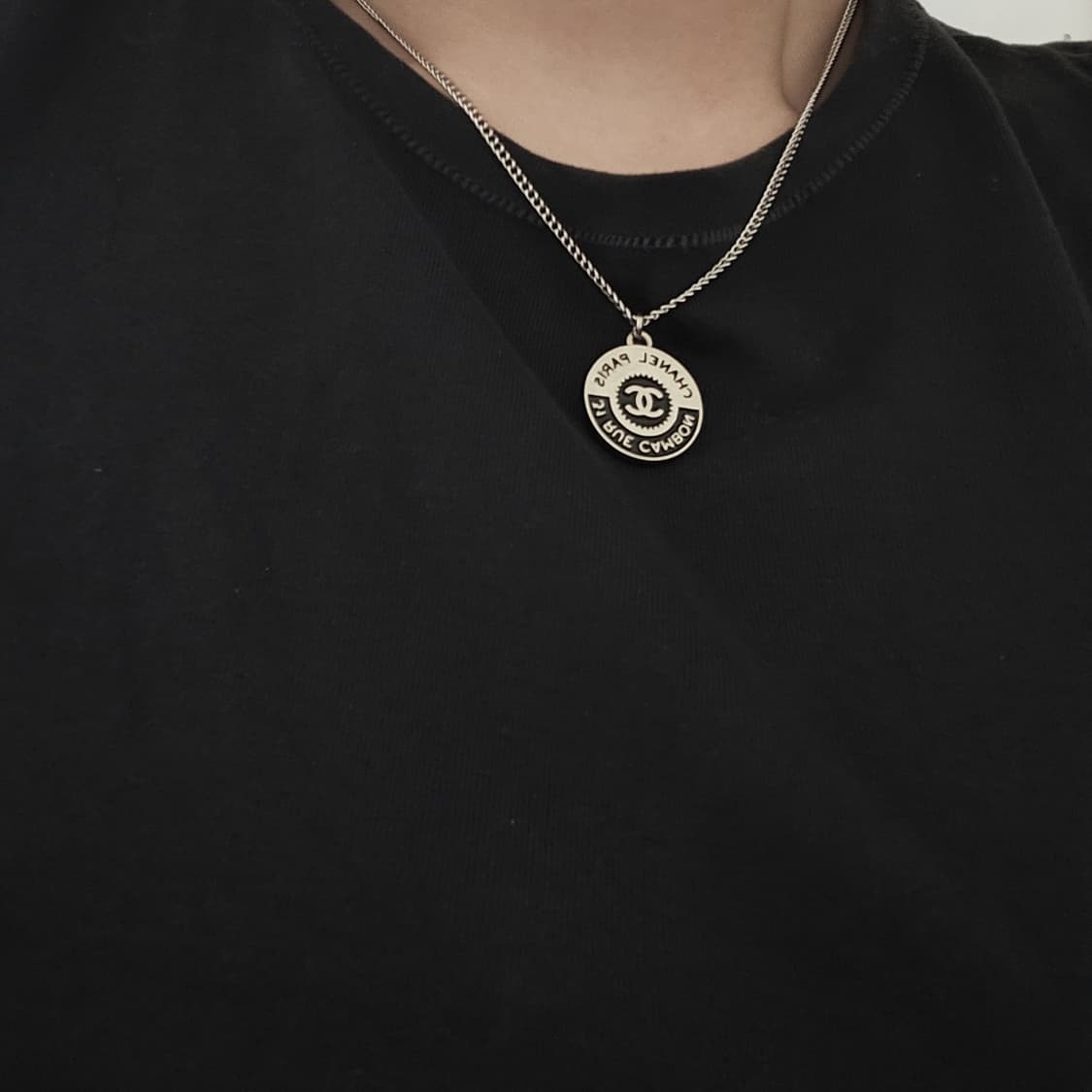 샤넬 블랙코인 빈티지 업사이클링 목걸이 상품이미지1