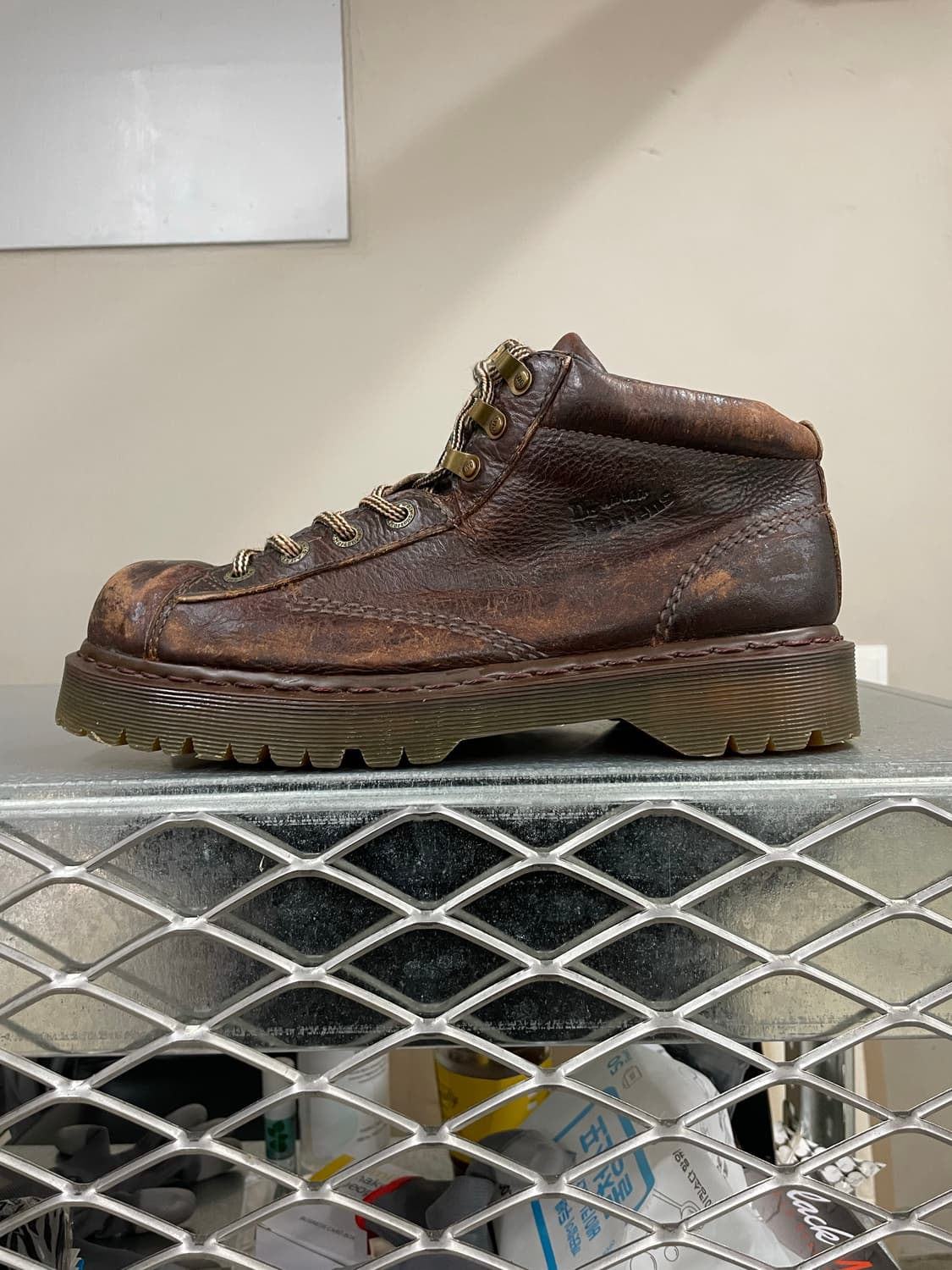 닥터마틴 8287 레더 부츠 브라운 uk10 (gr-4147) 상품이미지1