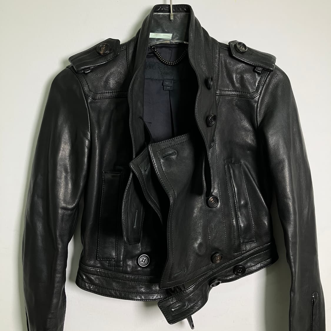 버버리 프로섬 블랙 크롭 레더 자켓 36 상품이미지7