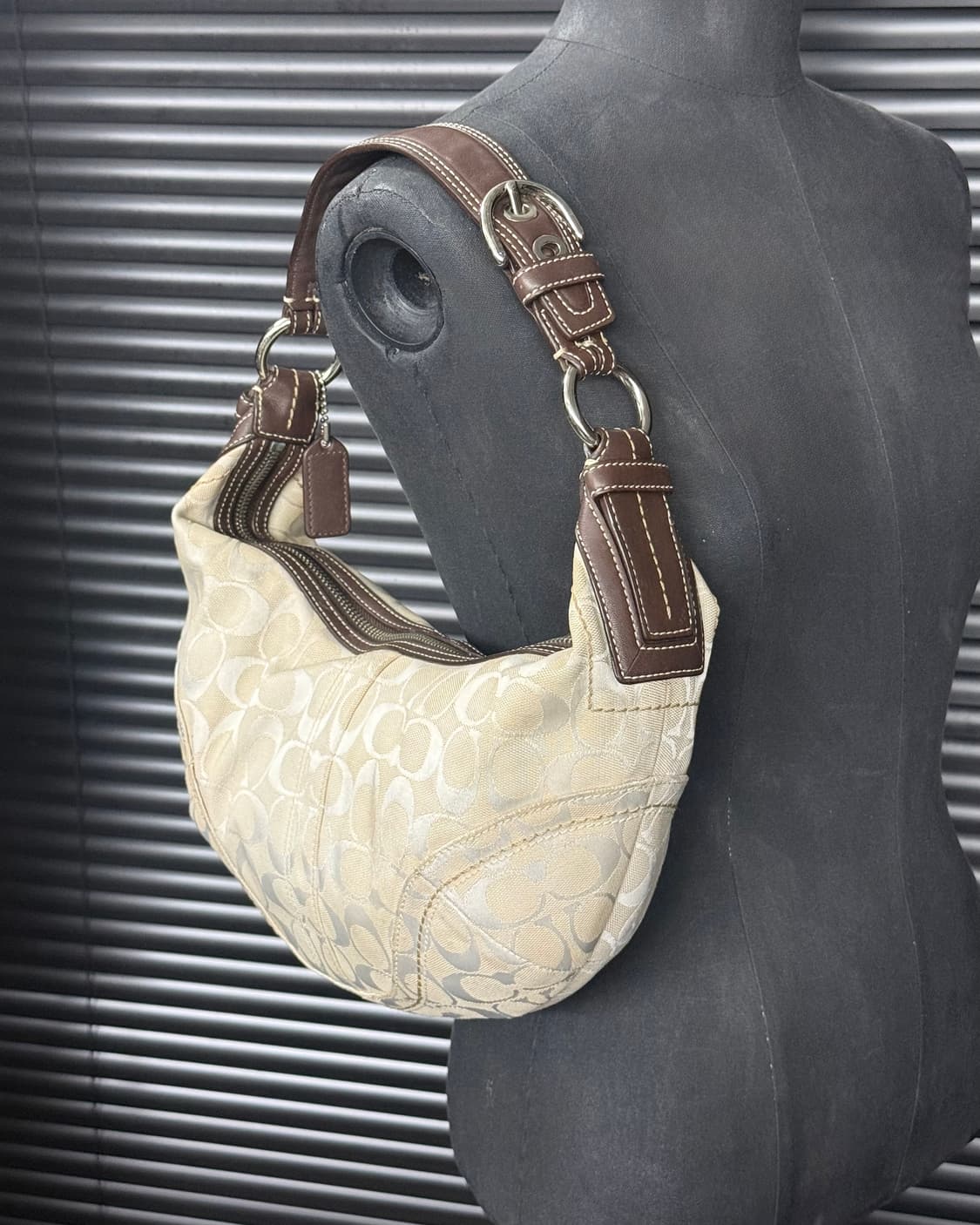 코치 가죽 캔버스 버클백 로고 숄더백 토드백 바게트백 브라운 갈색 가방  상품이미지1