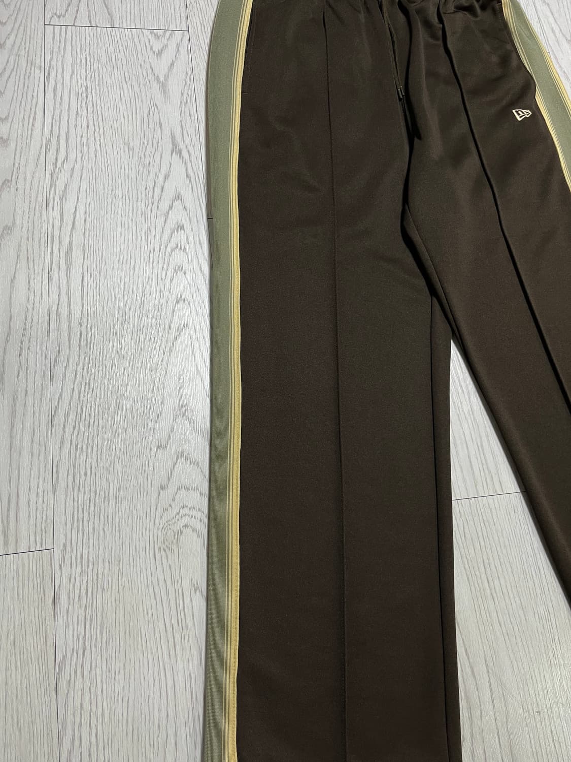 뉴에라(JP) 브라운 월넛 트랙 팬츠 XXL 상품이미지2