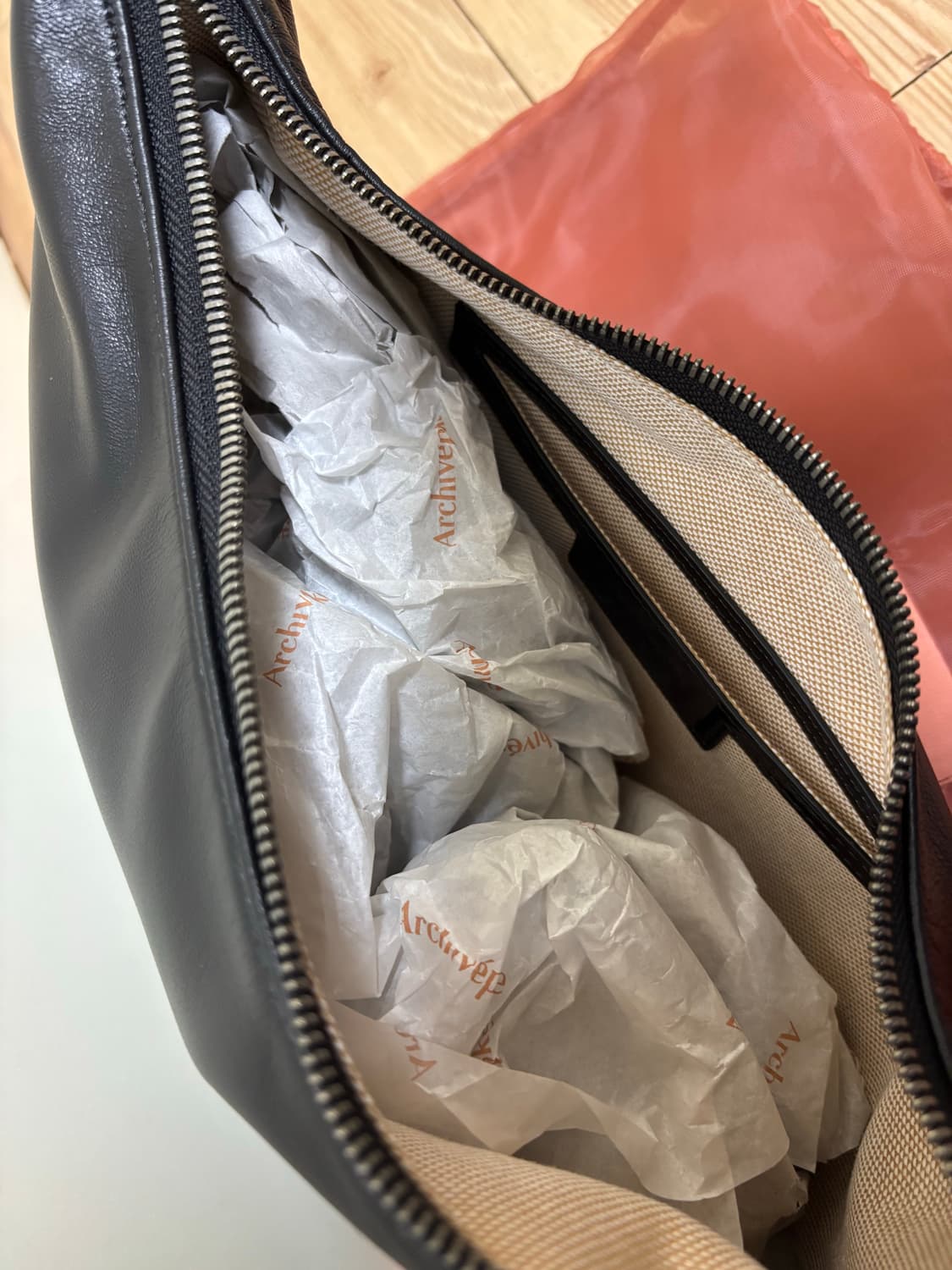 아카이브앱크 Luv moon bag(Deep sleep) 러브문 양가죽 상품이미지7