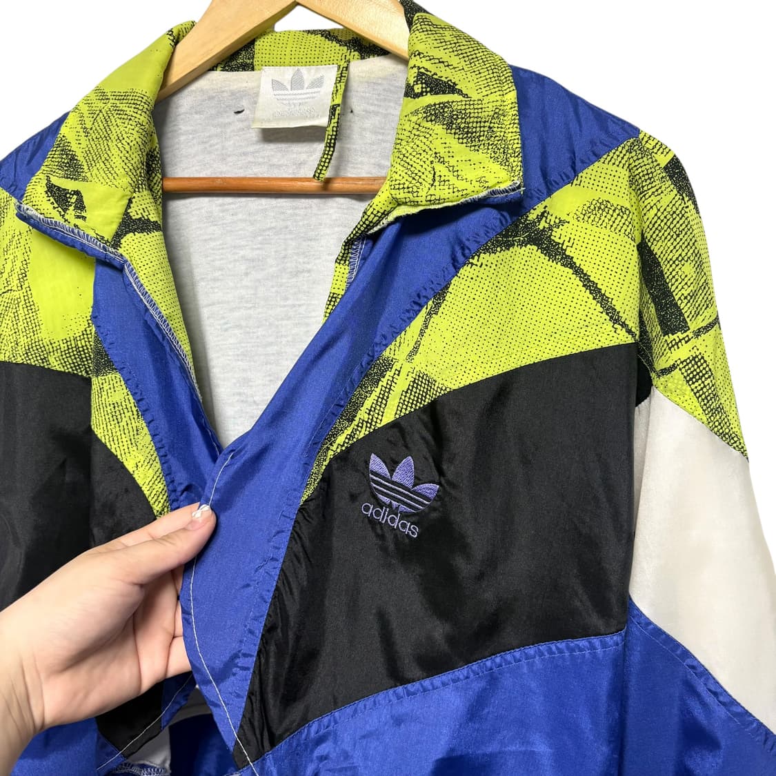 3859 아디다스 커스텀 볼레로 루즈핏 크롭 바람막이 상품이미지2