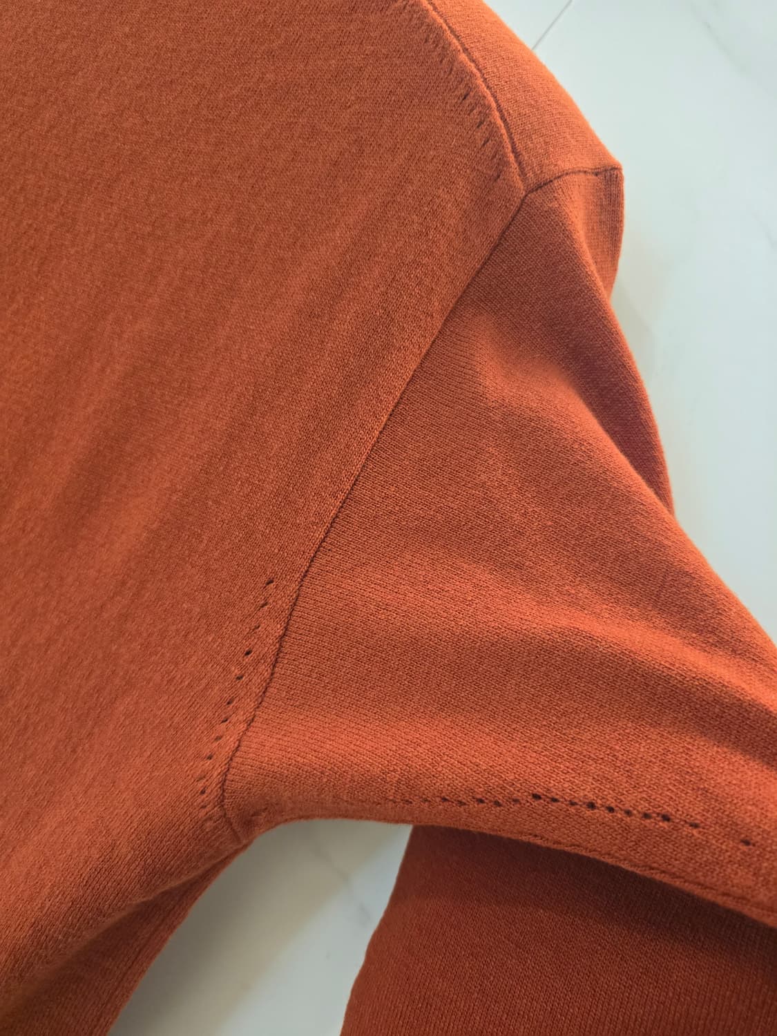 마르니 울 로고 브이넥 스웨터 상품이미지5