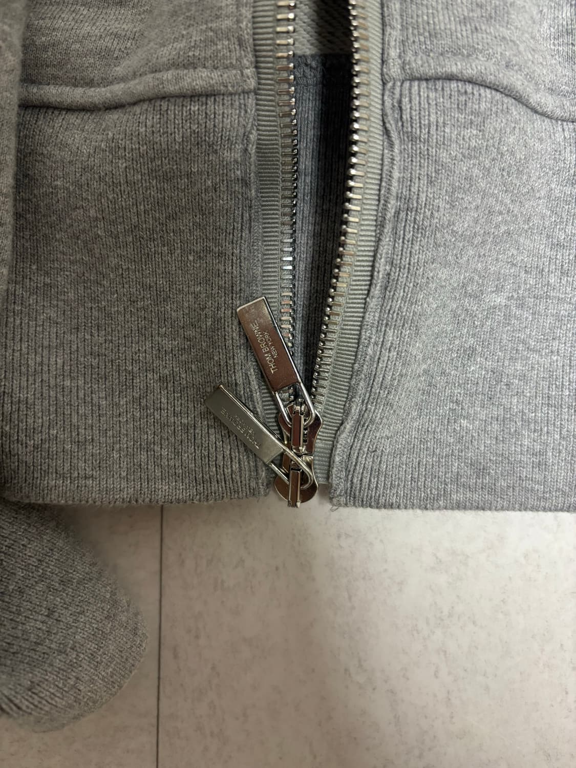 톰브라운 후드집업 상품이미지9