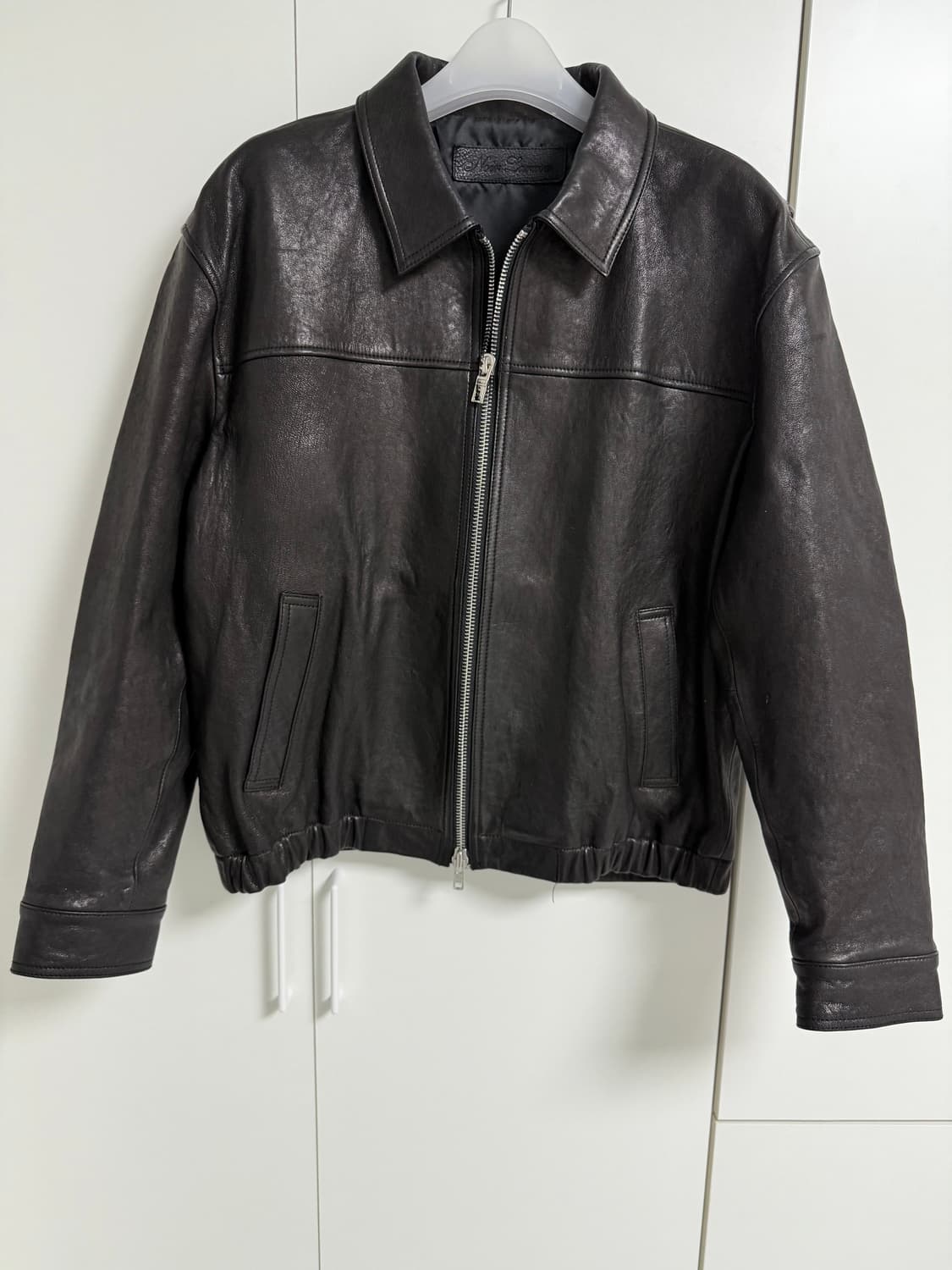 느와르라르메스 세미 오버 블루종 레더 자켓 상품이미지1