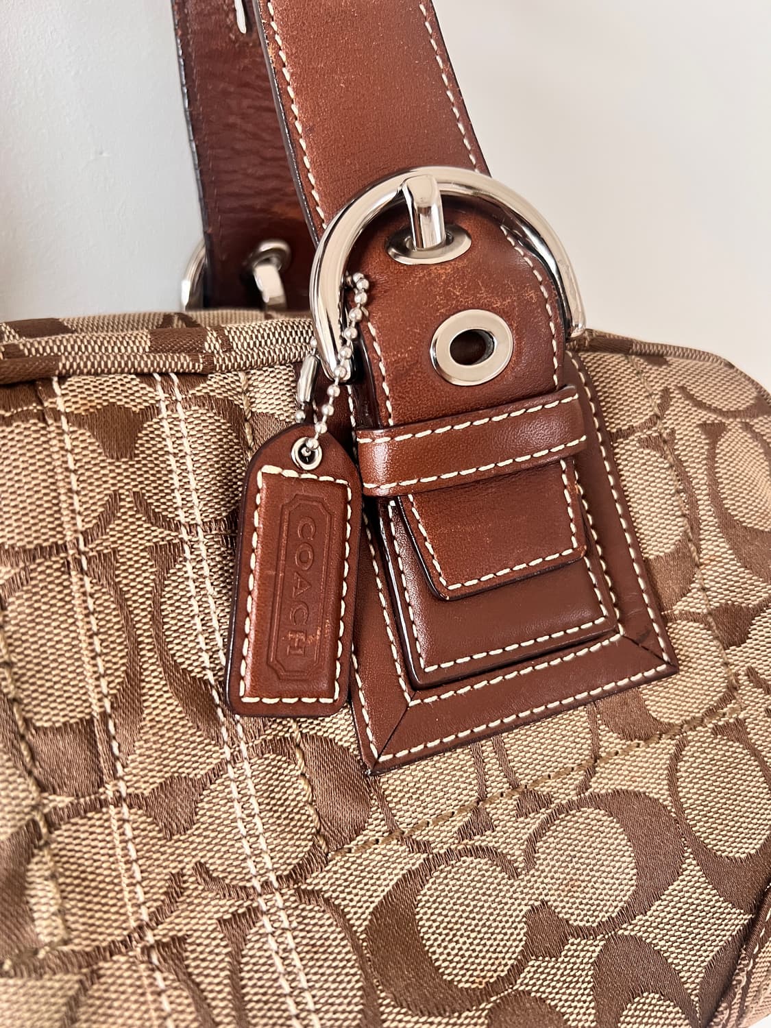 코치 시그니처 패브릭 숄더백 상품이미지4