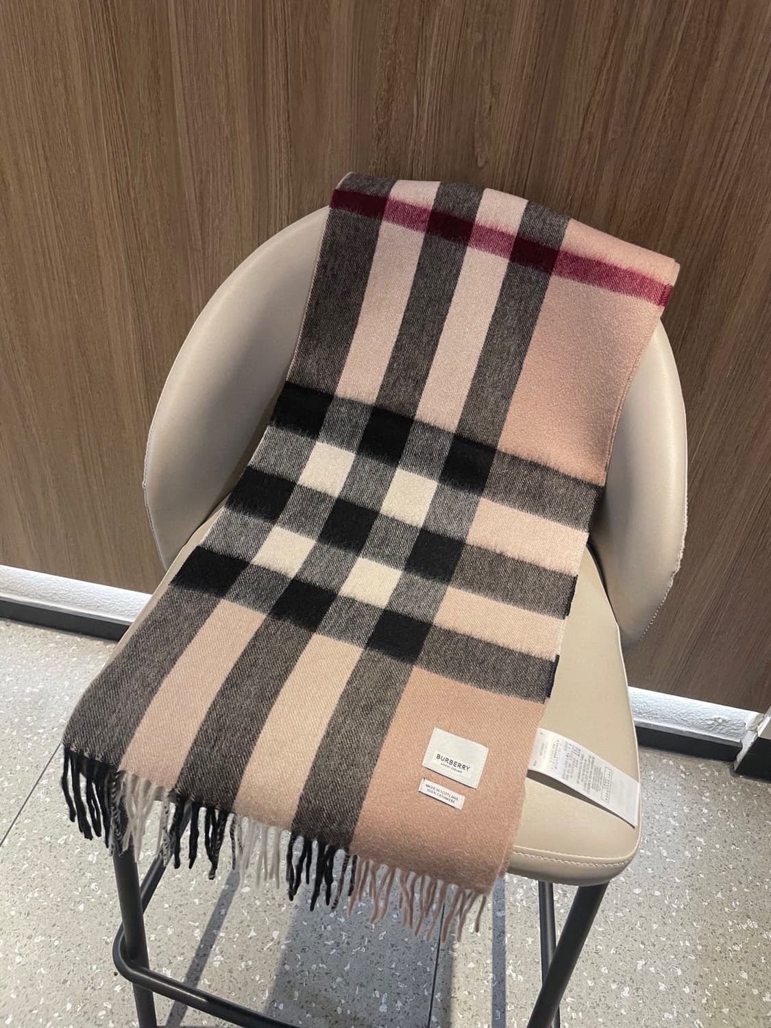 버버리숙녀 리버서블 스카프100% 램스울
 상품이미지3