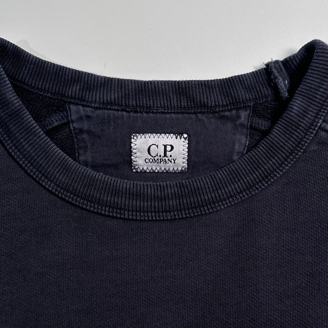 Cp컴퍼니 렌즈 맨투맨  상품이미지6