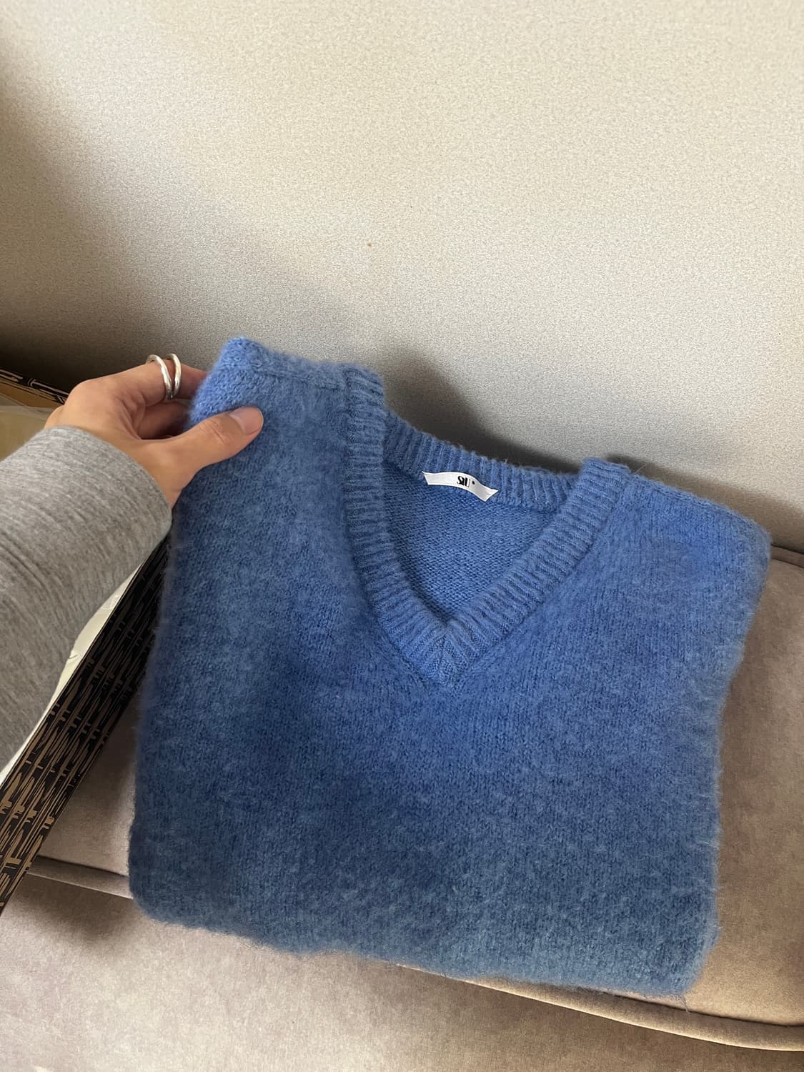 Stu 부클 브이넥 니트 Azure Blue 상품이미지7