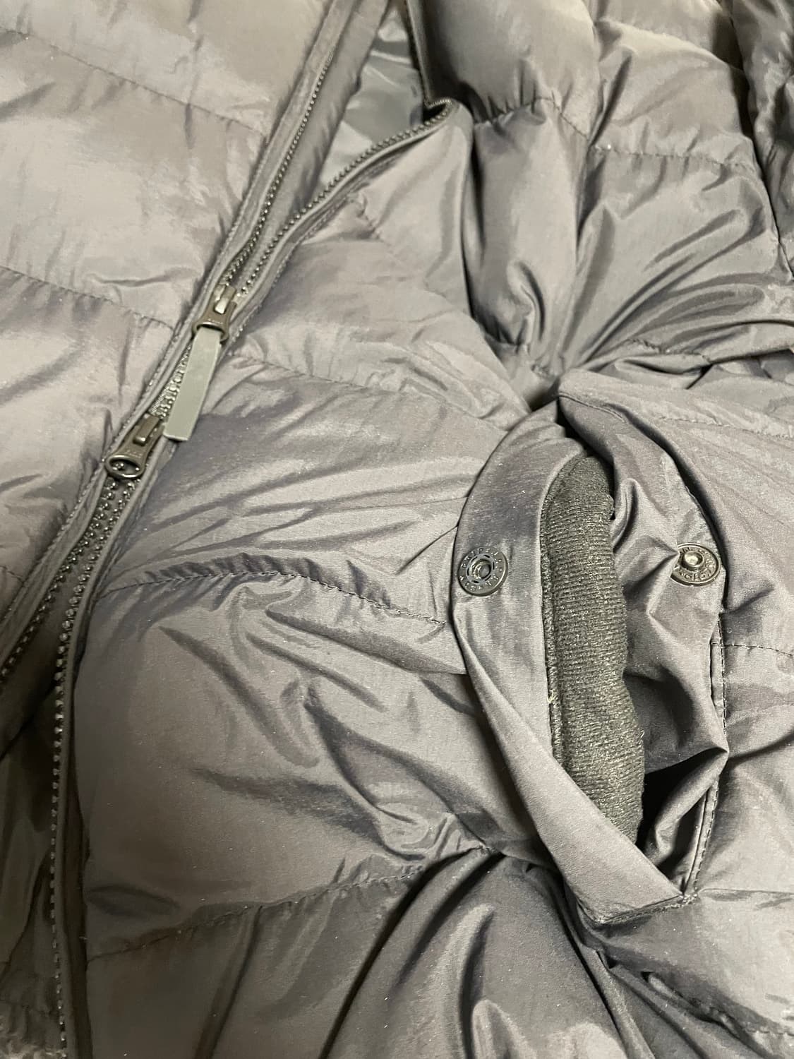 무신사 스탠다드 경량패딩 (칼라리스 다운 집업 재킷 [블랙]) 상품이미지3