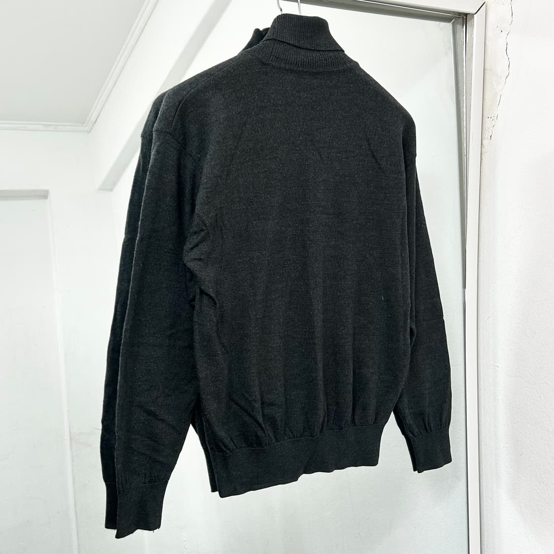 입생로랑 터틀넥 니트 상품이미지5