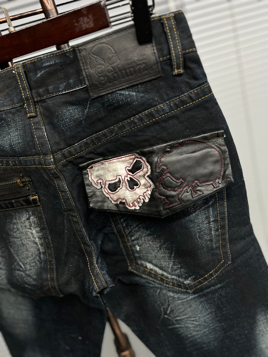 디쓰퀙 가죽포인트 워싱진 상품이미지5