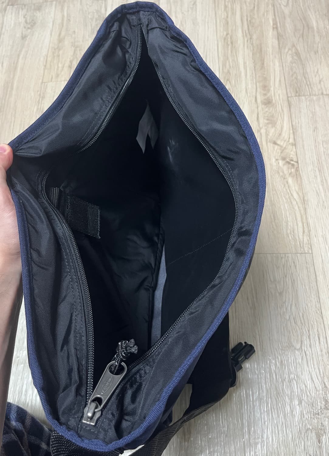 (새상품) 이스트팩 메신저백 상품이미지3