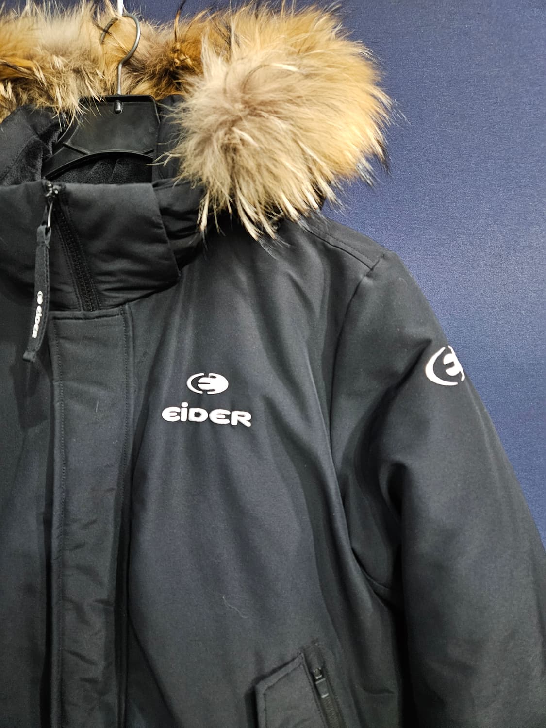 아이더 블랙컬러 남성 100 구스다운 숏패딩  상품이미지4