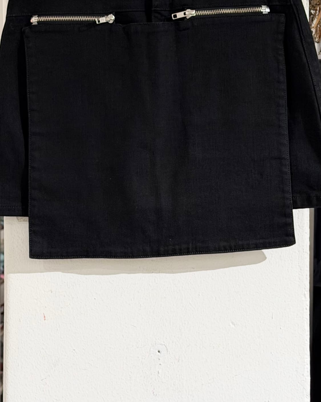 1017 알릭스 9sm 블랙 지퍼 프론트 패널 포켓 미니 스커트 상품이미지4