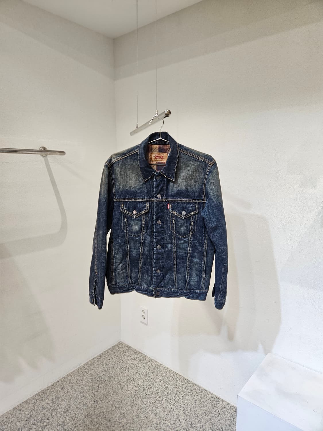 리바이스 데미지 워싱 데님 트러커 자켓 상품이미지1