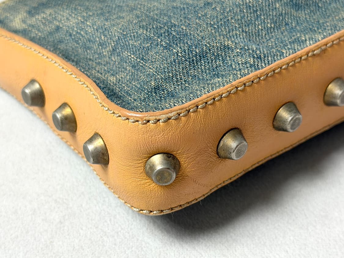 펜디 데님 스터드 숄더백 상품이미지6