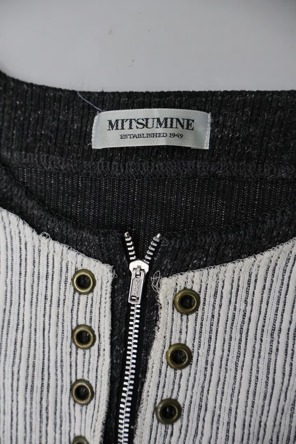 Mitsumine Mixed-Texture Henley Sleeve 상품이미지3