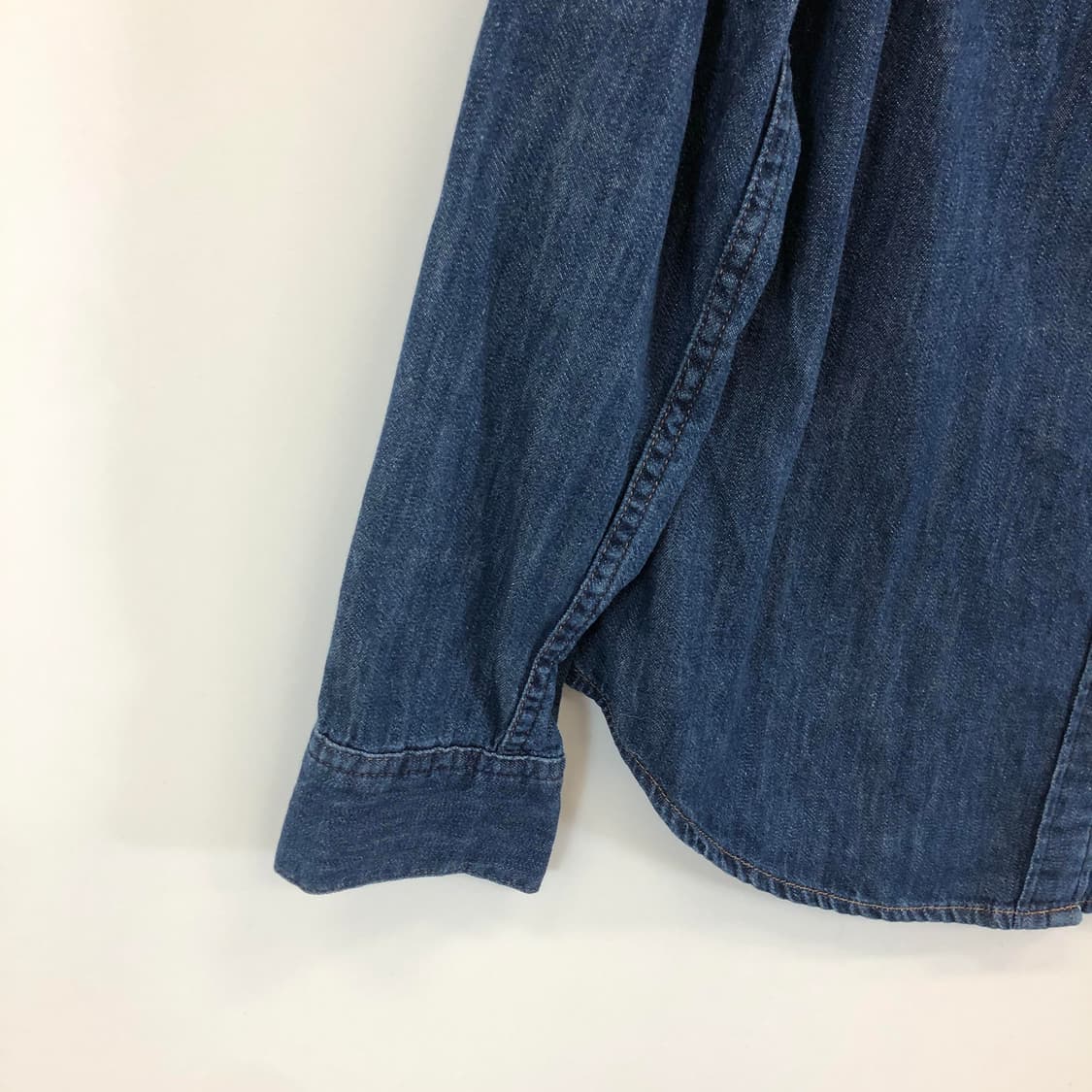 리바이스 웨스턴 테일러드핏 데님셔츠 S 상품이미지2