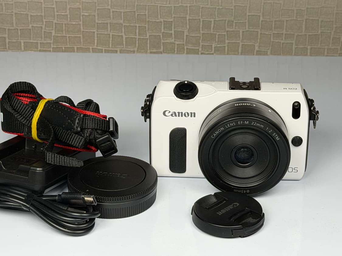 캐논 EOS M 바디 + EFM 22mm  미러리스 레트로 빈티지 카메라 상품이미지1