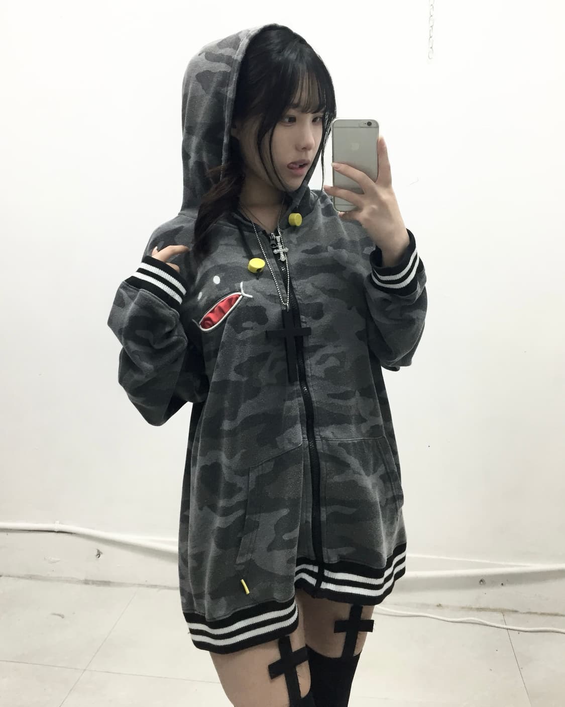 [UP! SMILE] 그레이 카모 y2k 포켓 후드집업 상품이미지2