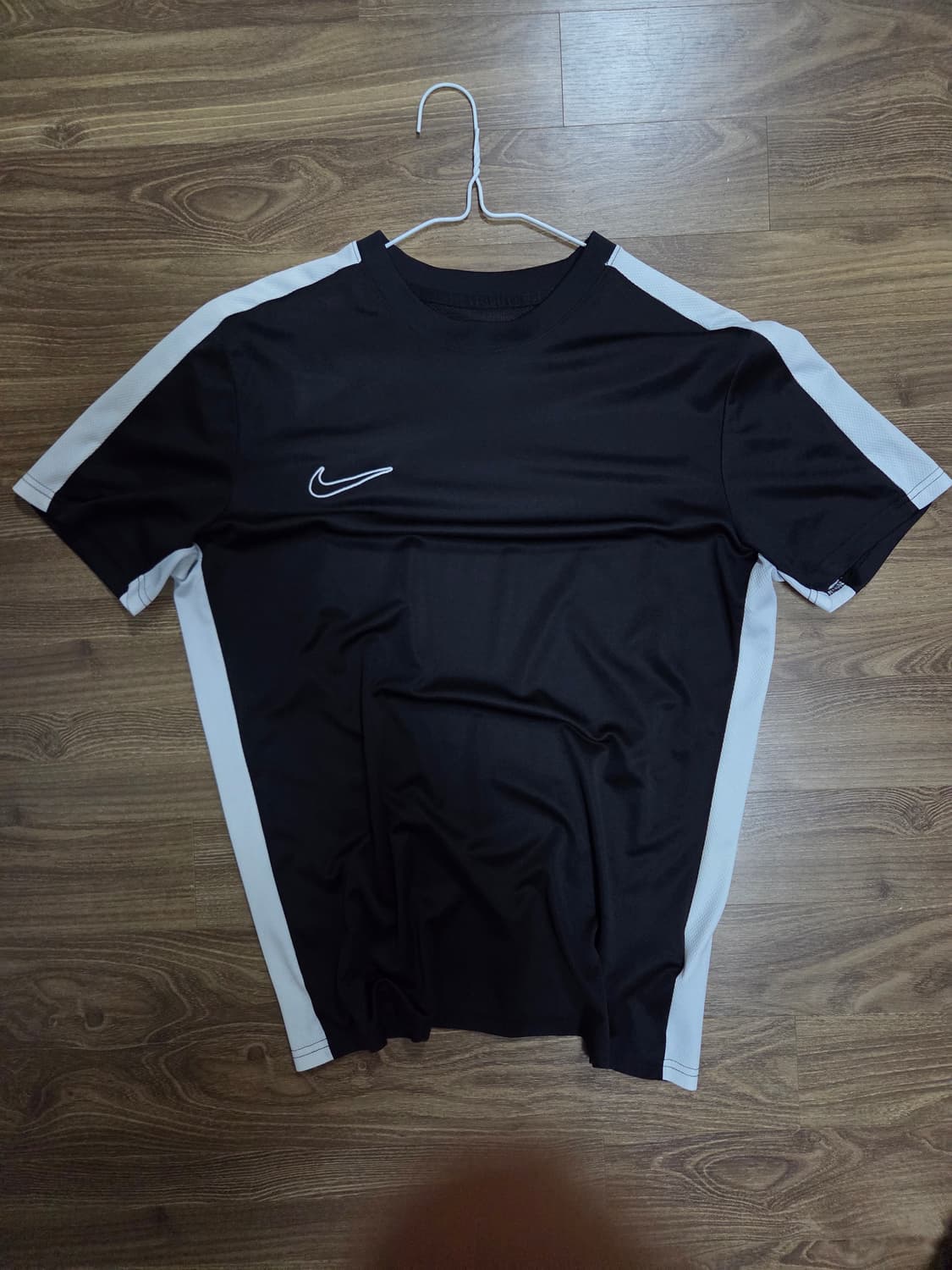 나이키 드라이핏 반팔 티셔츠 상품이미지1