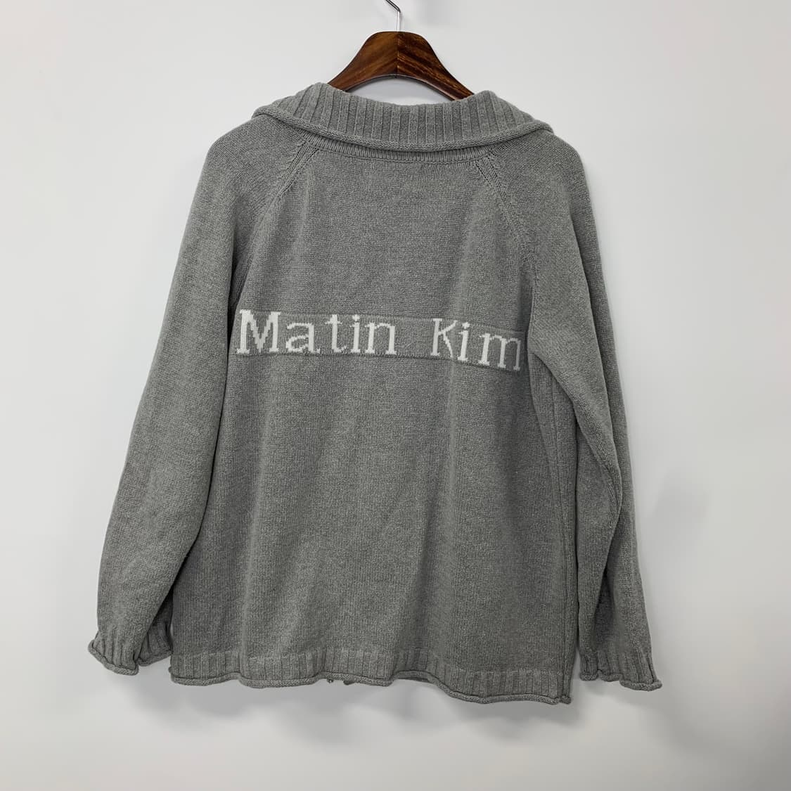 마땡킴 스펠포인트 그레이 니트집업 상품이미지4