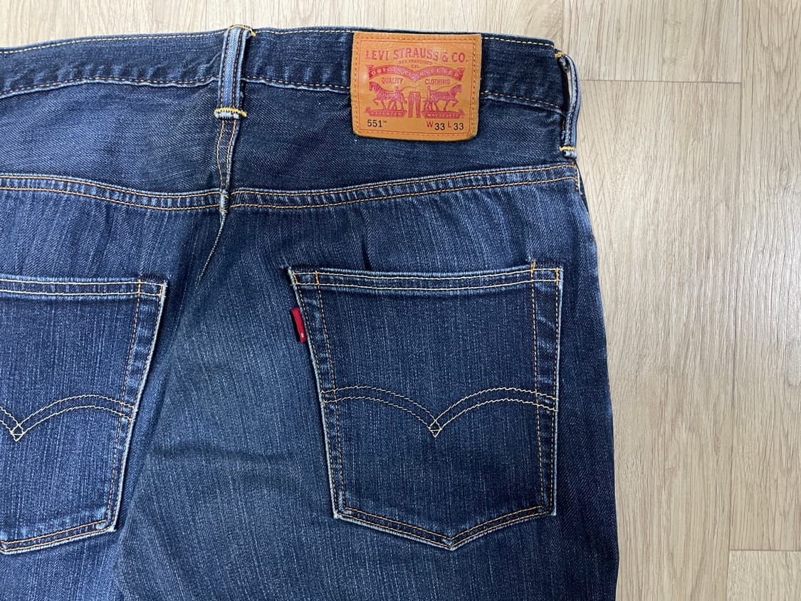 32) 리바이스 매장판 551 일자핏 진청워싱 데님팬츠 상품이미지8